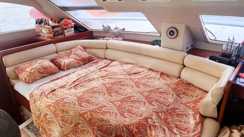 SARA 14m sailing yacht charter, photo 8