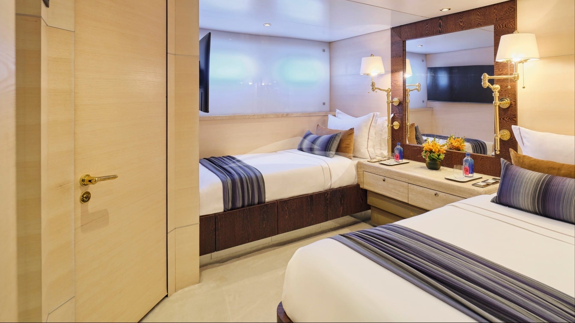 Twin Cabin
