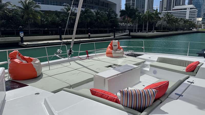 BAREFOOT BLISS 17m sailing yacht charter, photo 3