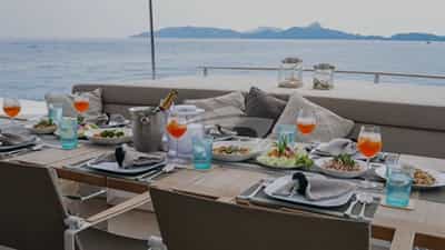 Out Door Lunch