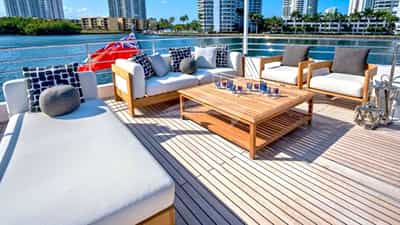 Bridge Deck Aft