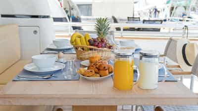 Main Aft Deck Dining Detail