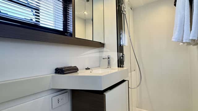 BRU SEA yacht charter photo 5