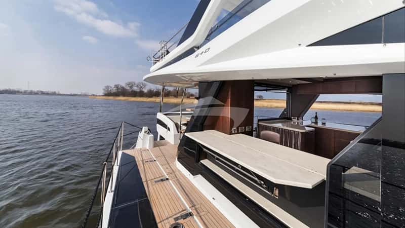 DON'T TELL MOM 21m motor yacht charter, photo 6