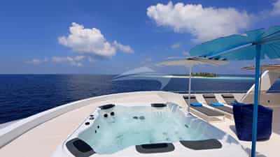 Jaccuzi on Flybridge