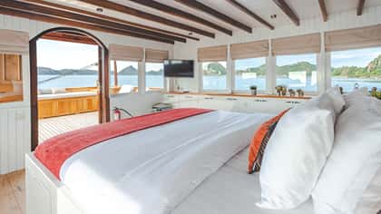 MISCHIEF 30m motor yacht charter, photo 13