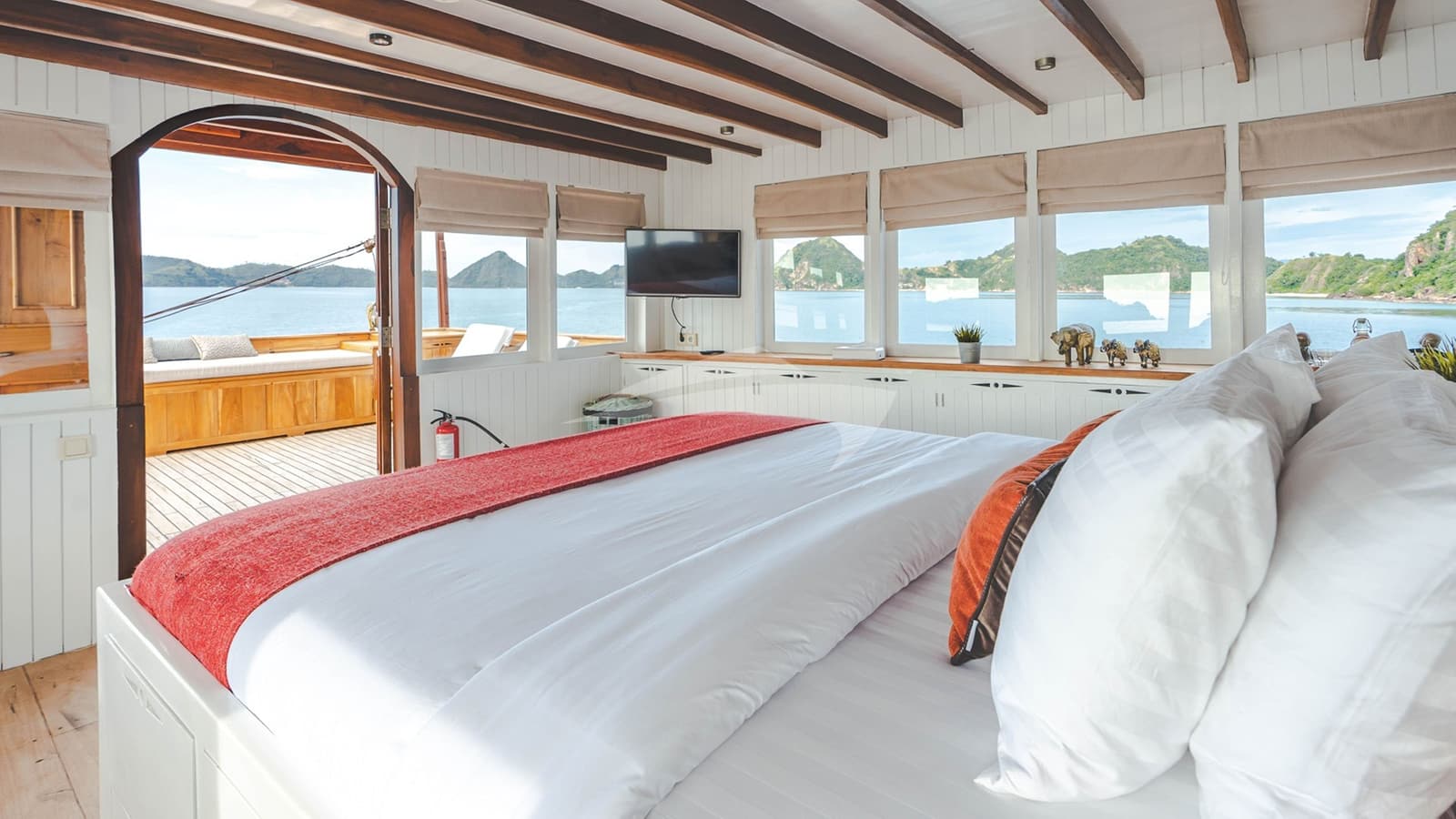 MISCHIEF, photo from the yacht portfolio 12