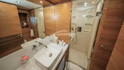 Twin Cabin Bathroom