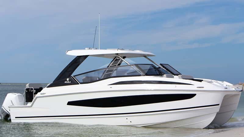 SELESTICAT 10m motor yacht charter, photo 9