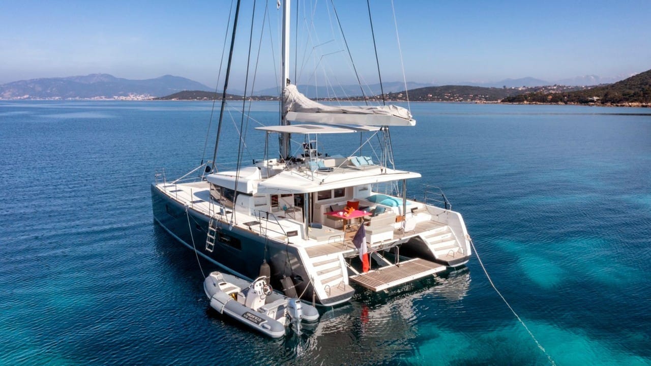 VIGILANT2 at anchor - stef-bravin