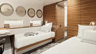 Guest cabin