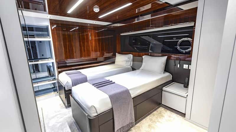 NO SURRENDER 34m motor yacht charter, photo 9