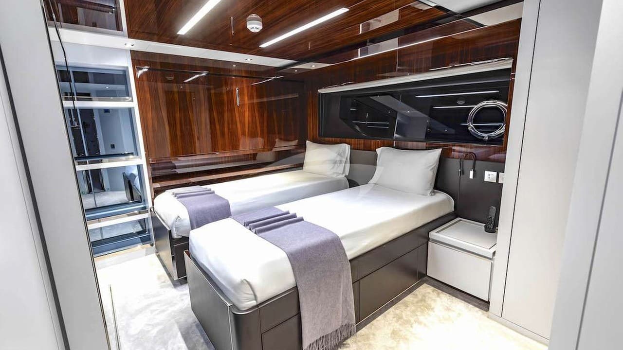 NO SURRENDER, photo from the yacht portfolio 8
