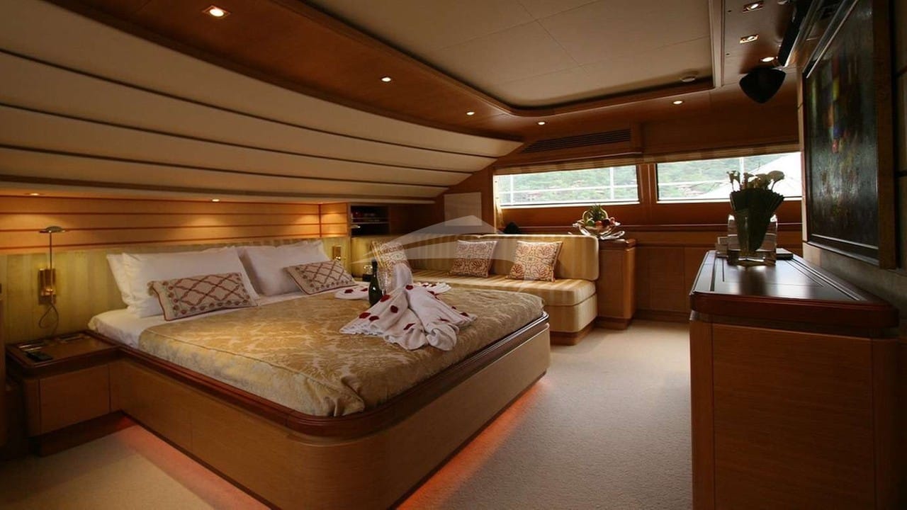 MASTER CABIN