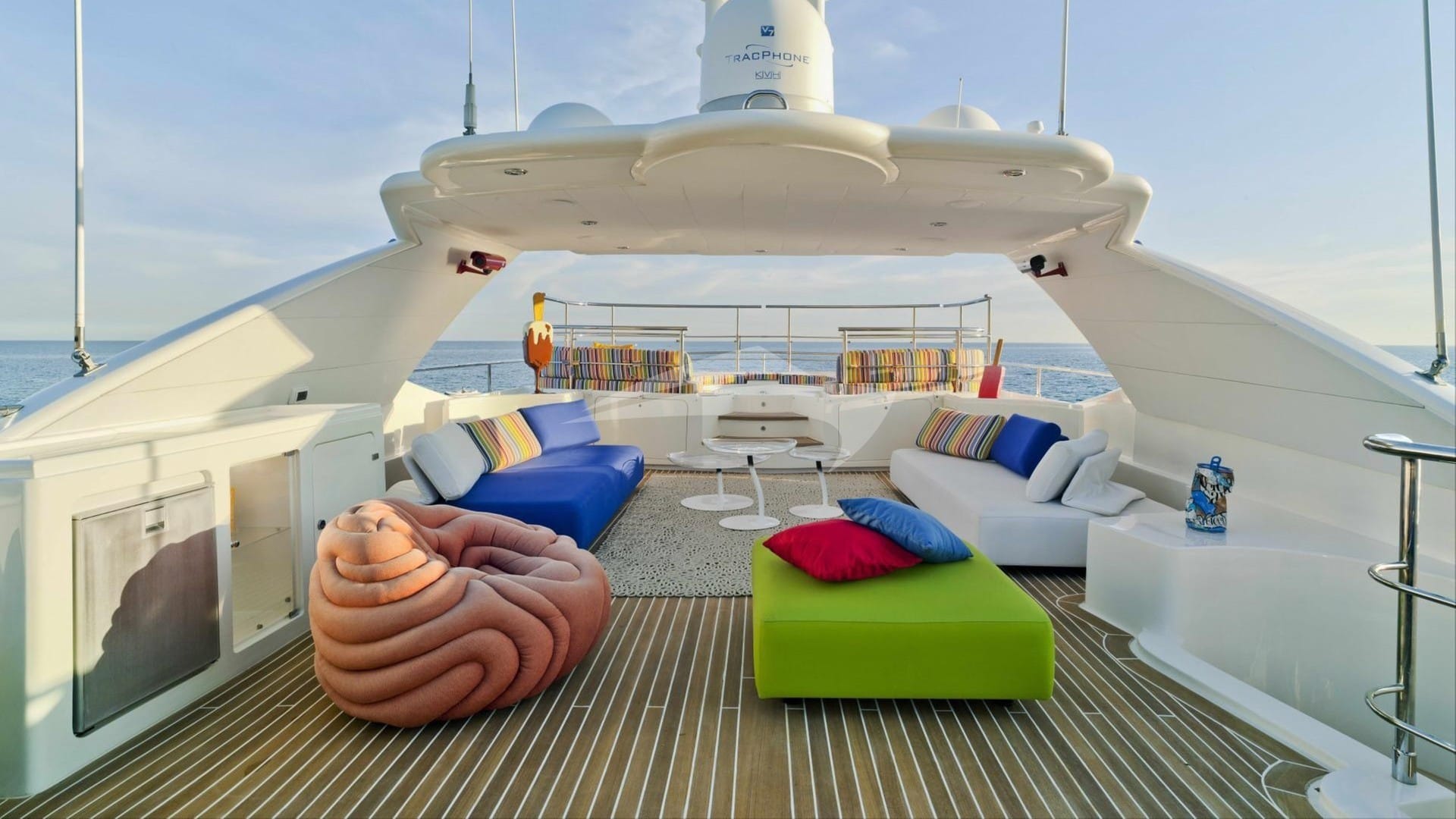 Sun Deck Lounge