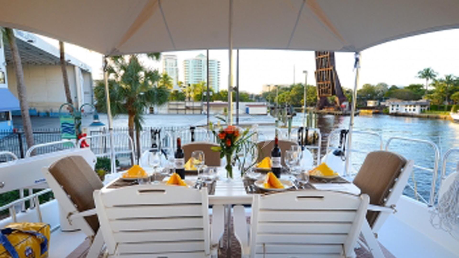 Flybridge Dining