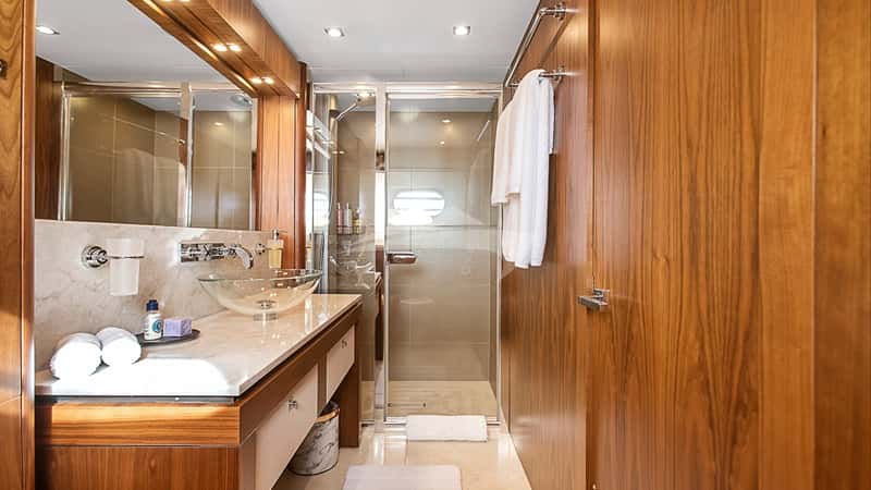 EVEREAST 35m motor yacht charter, photo 7