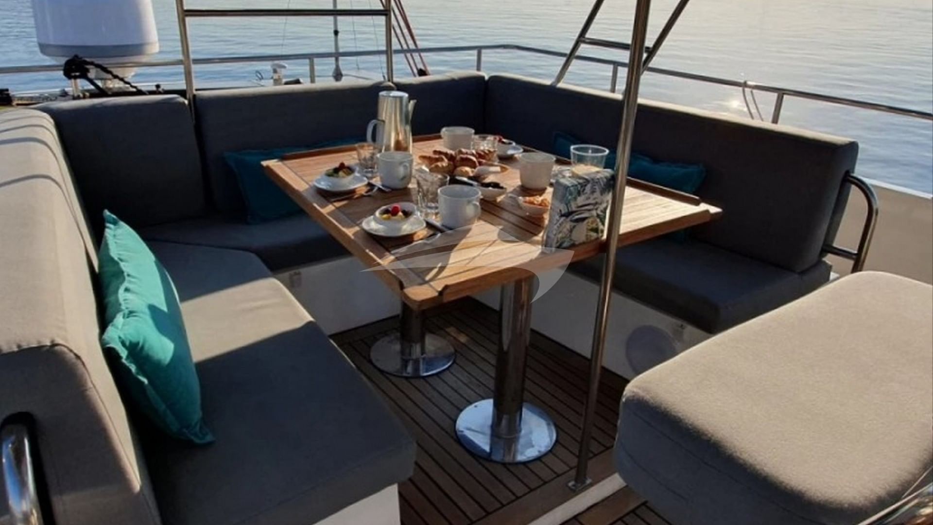 Deck Dining