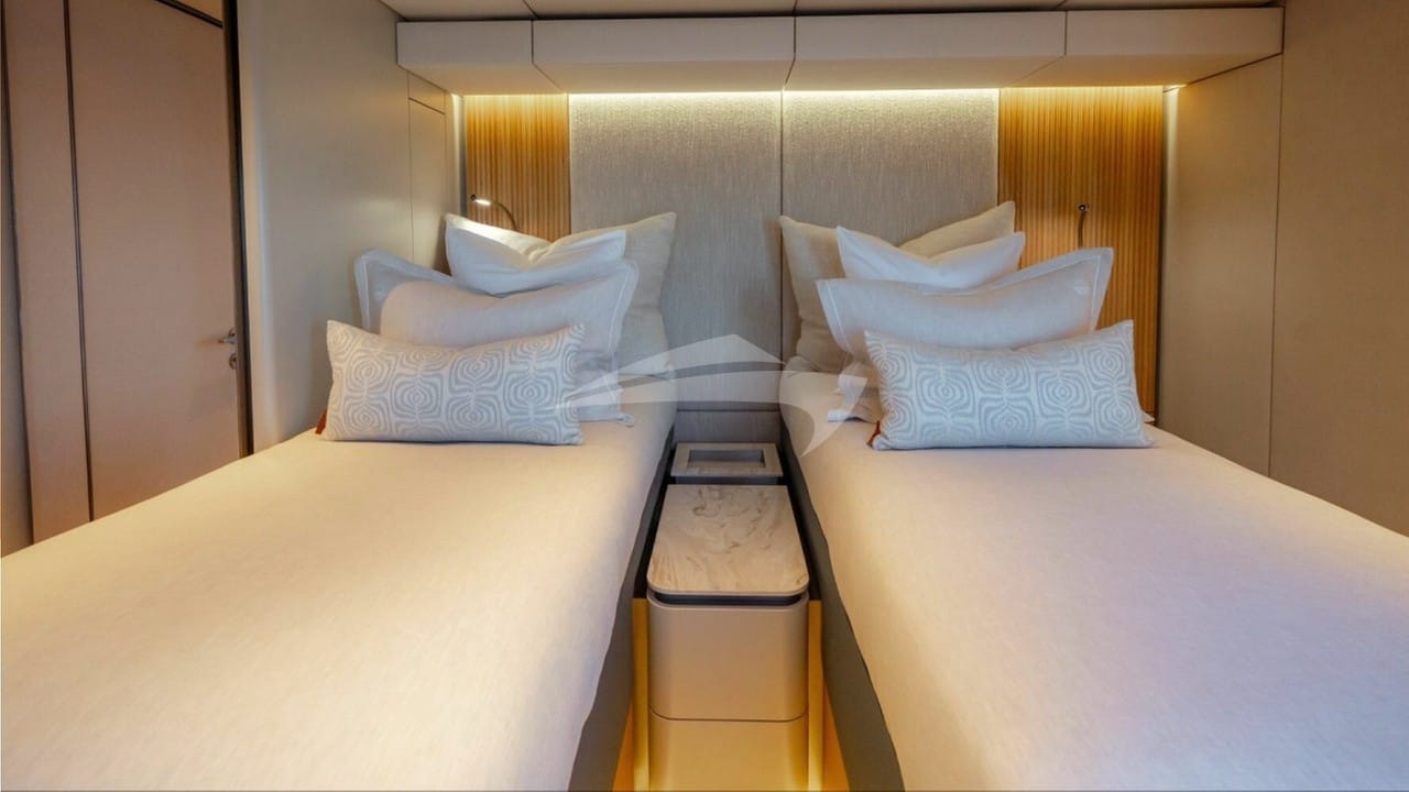 Sunreef_80_ECO_APOLLO_99_Luxury_Catamaran_Charter_BGYB_32