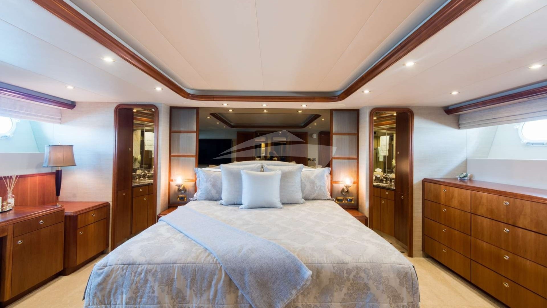 Guest cabin