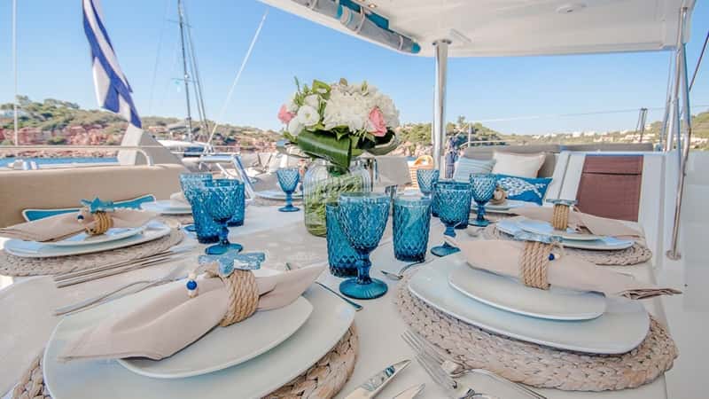 LUCKY CLOVER 15m sailing yacht charter, photo 10