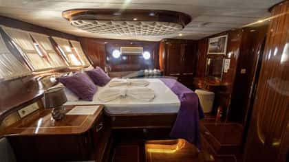 QUEEN LILA 30m motor yacht charter, photo 9