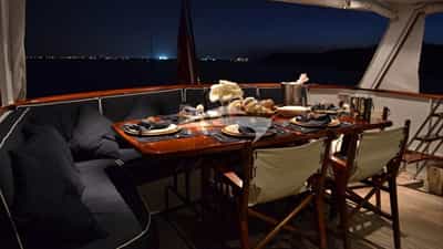 Deck Dining