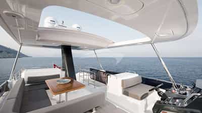 Flybridge Settee