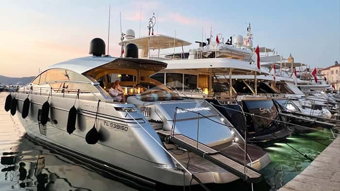 SUMMERTIME 20m motor yacht charter, photo 2