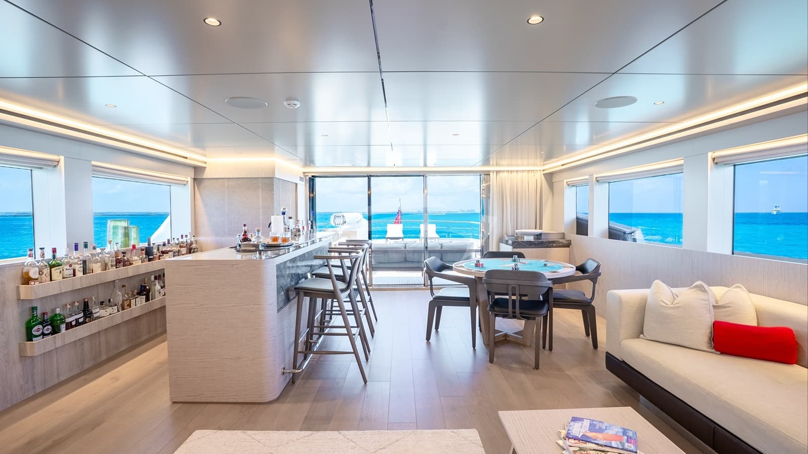 EAU LA LA, photo from the yacht portfolio 18