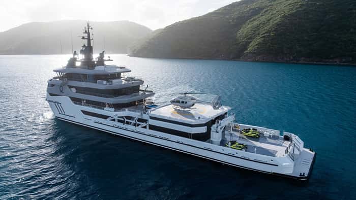 Q 73m motor yacht charter, photo 2