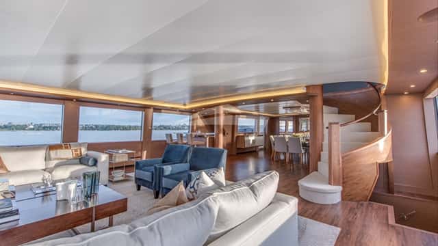 ASCENTE yacht charter photo 2