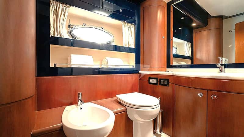 ETERNO 22m motor yacht charter, photo 9