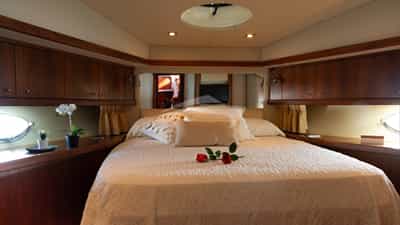 Double guest cabin