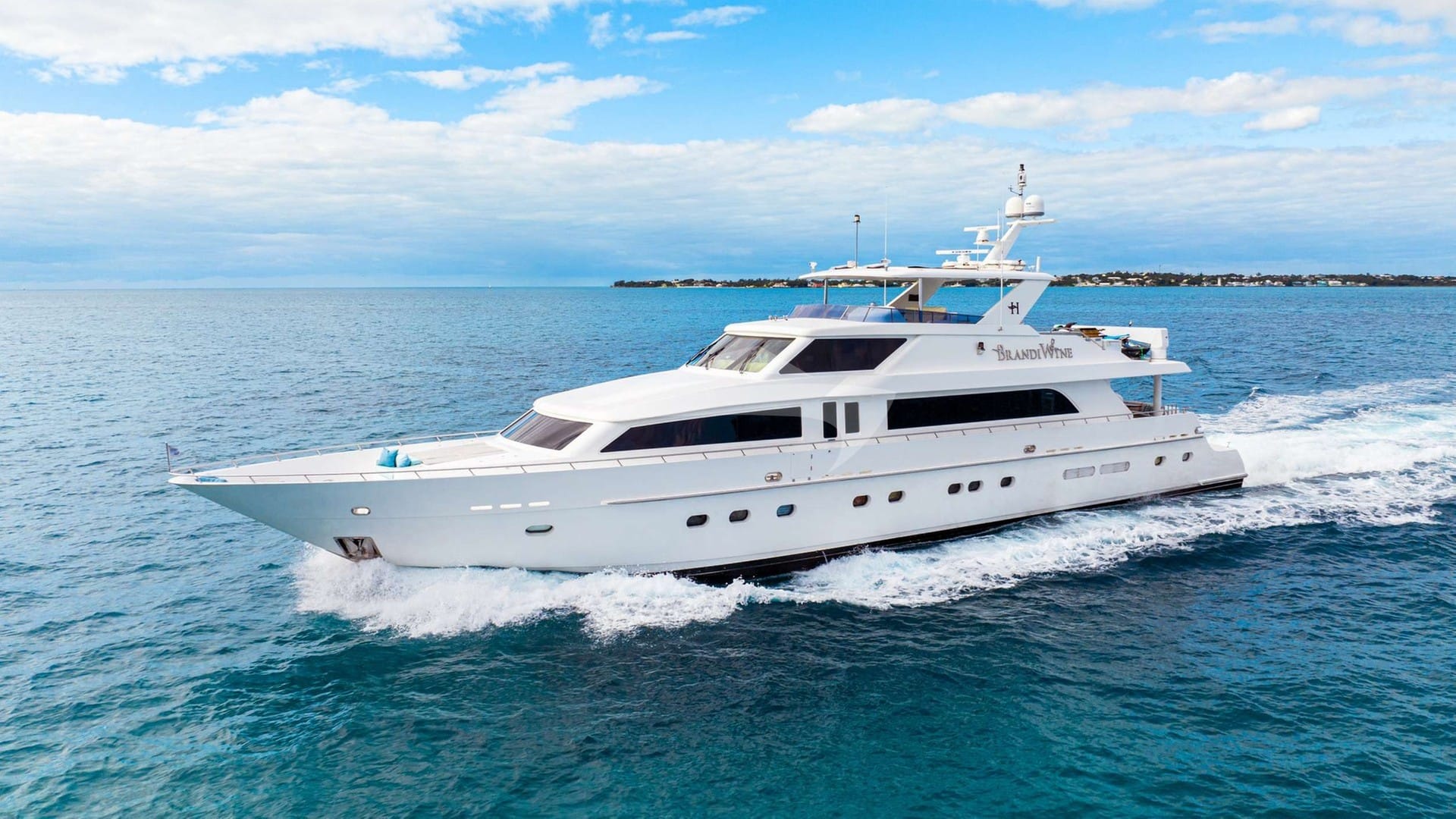 M/Y BRANDI WINE