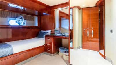 THANDEKA - Bunk Cabin