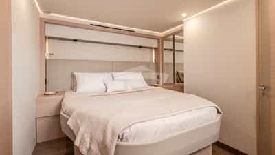 Guest cabin