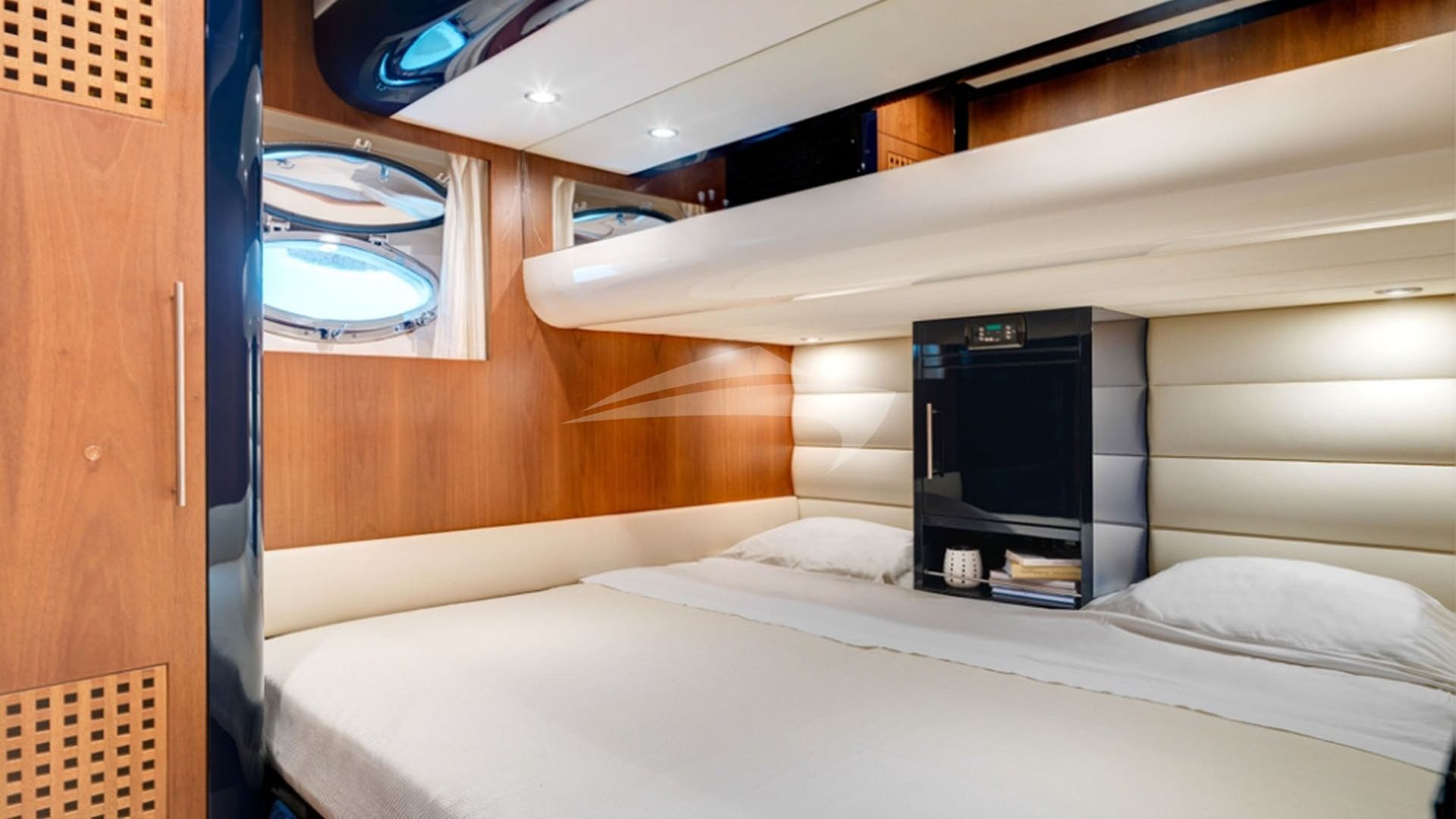 Twin Cabin Convertible