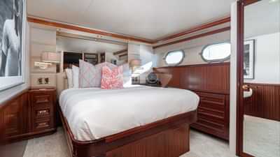 Westport 112 NAUTI N NICE-077