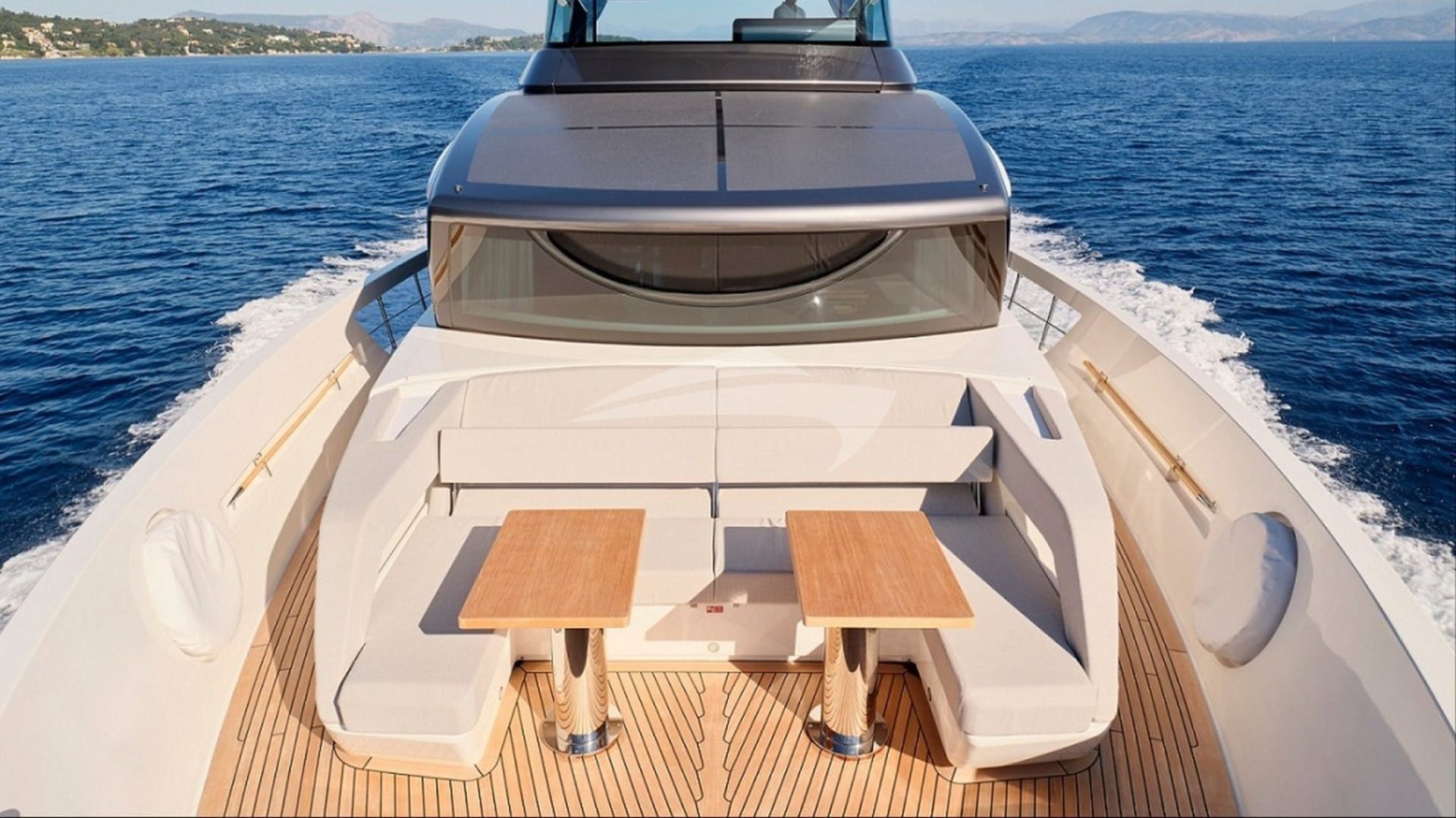 Foredeck Seating