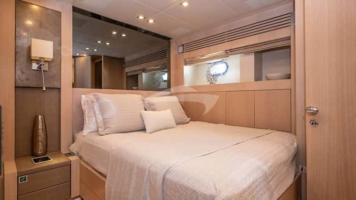 TOTAL 33m motor yacht charter, photo 5