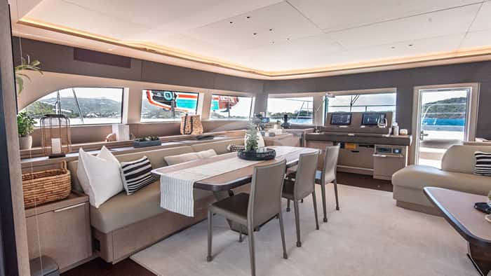 C'EST LA VIE 20m motor yacht charter, photo 4