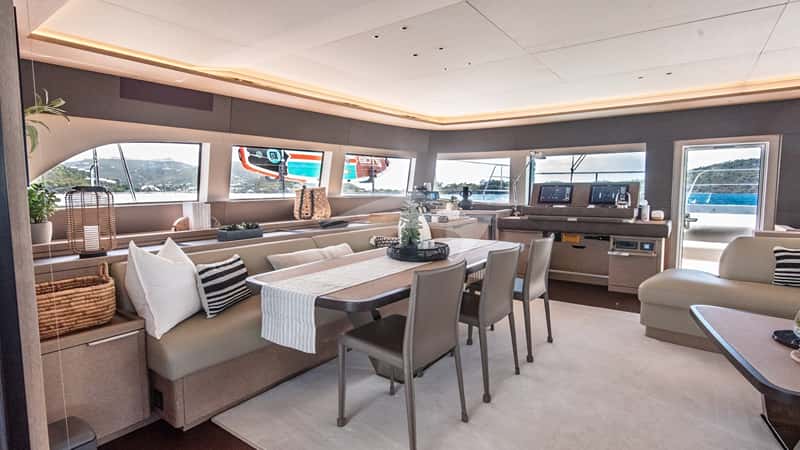 C'EST LA VIE 20m motor yacht charter, photo 4