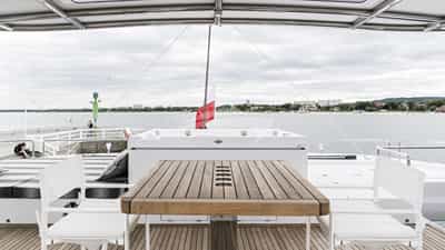 Flybridge
