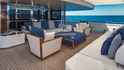 Skylounge with TV