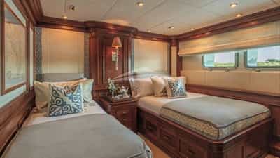Twin Cabin