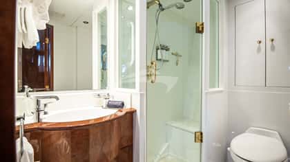 OUTTA TOUCH 32m motor yacht charter, photo 9