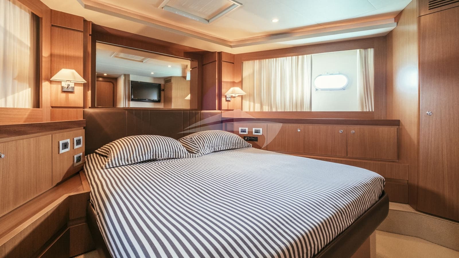 TO ESCAPE, photo from the yacht portfolio 8