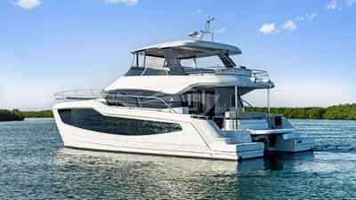 sister boat