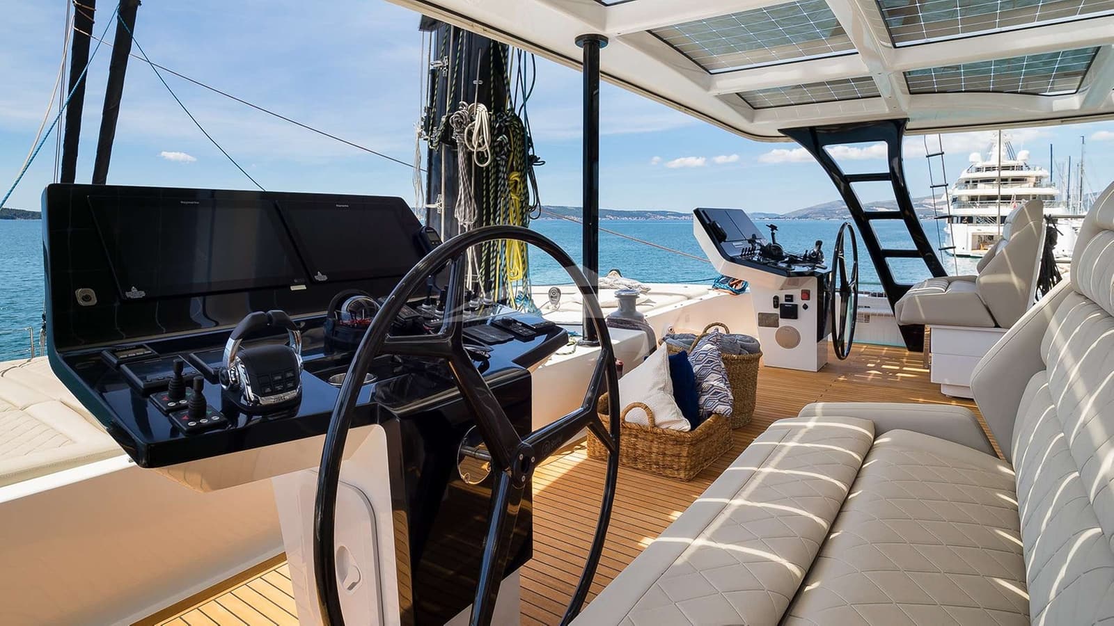 DESSUS, photo from the yacht portfolio 18
